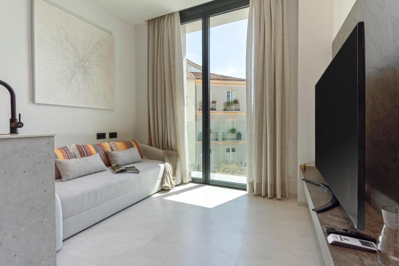 Magnificent Renovated 2Bd 2Bth Duplex With Terrace - City Centre Малага Экстерьер фото