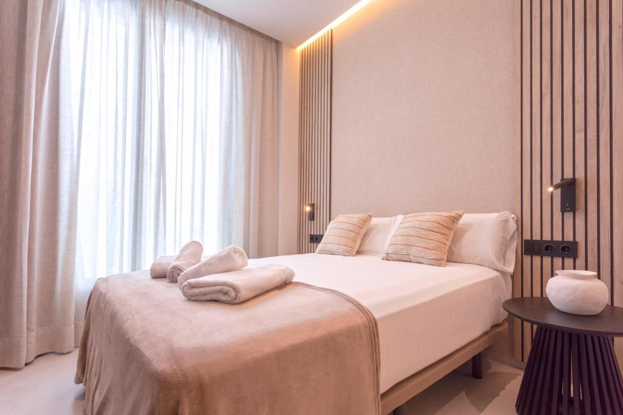 Magnificent Renovated 2Bd 2Bth Duplex With Terrace - City Centre Малага Экстерьер фото